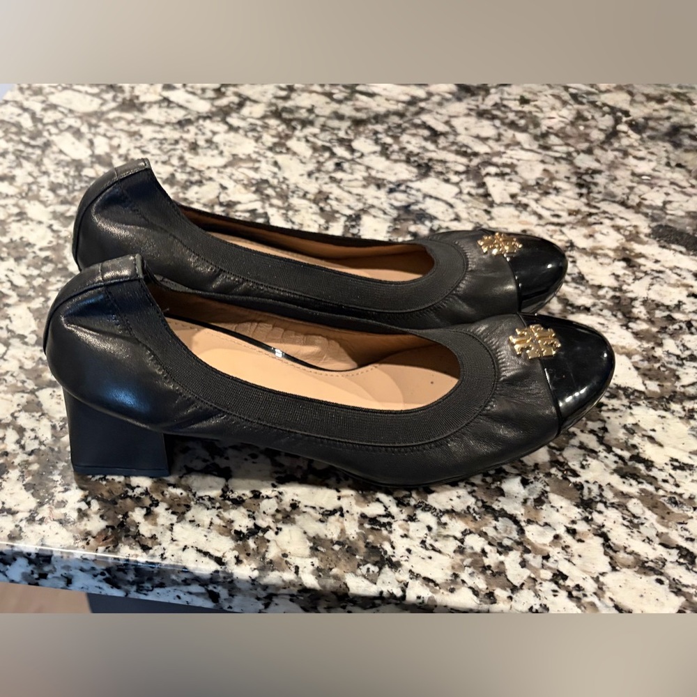 Tory Burch cap toe Jolie block heel pumps - Picture 2 of 4